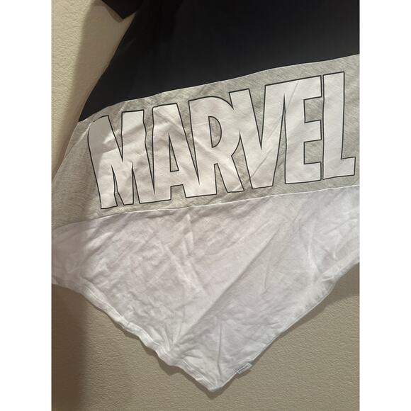 NWT Disney Parks Marvel Our Universe Logo M - Picture 2 of 4